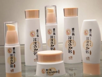 化妝品代理報關(guān)進(jìn)口公司告訴你申報化妝品需要的材料