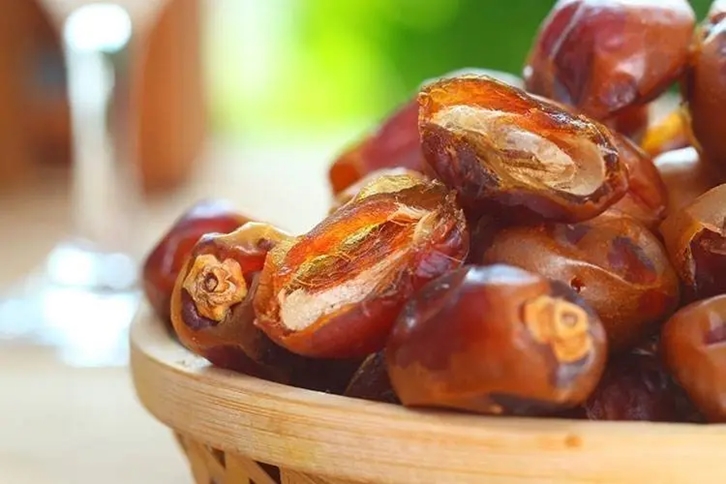 1656931309326476.jpg 伊朗椰棗進(jìn)口報(bào)關(guān)代理_副本.jpg